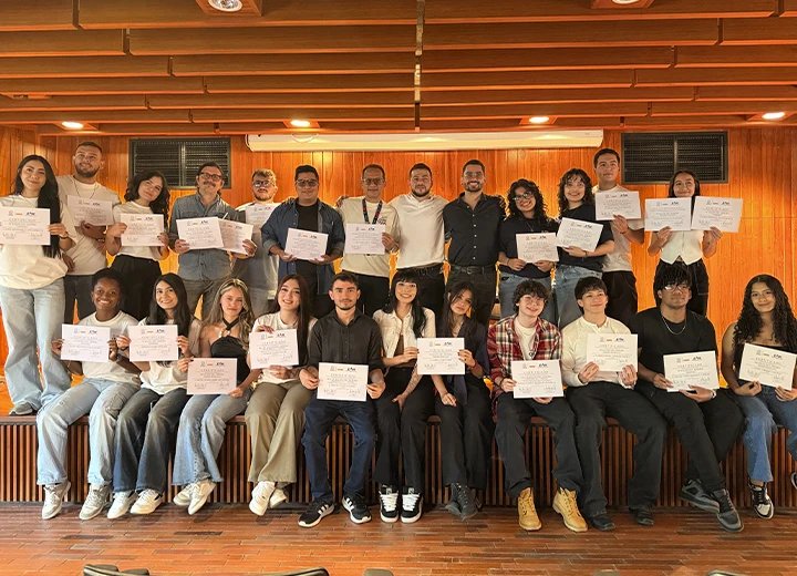 La EAM y la Secretaría de Cultura entregaron certificaciones del III y IV Salón del Diseño